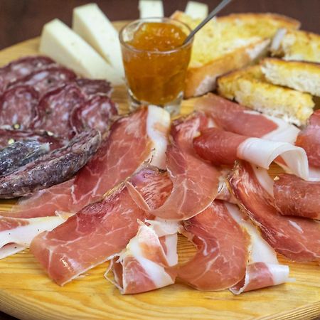 Bed and Breakfast La Grande Quercia Montefalco Exterior foto
